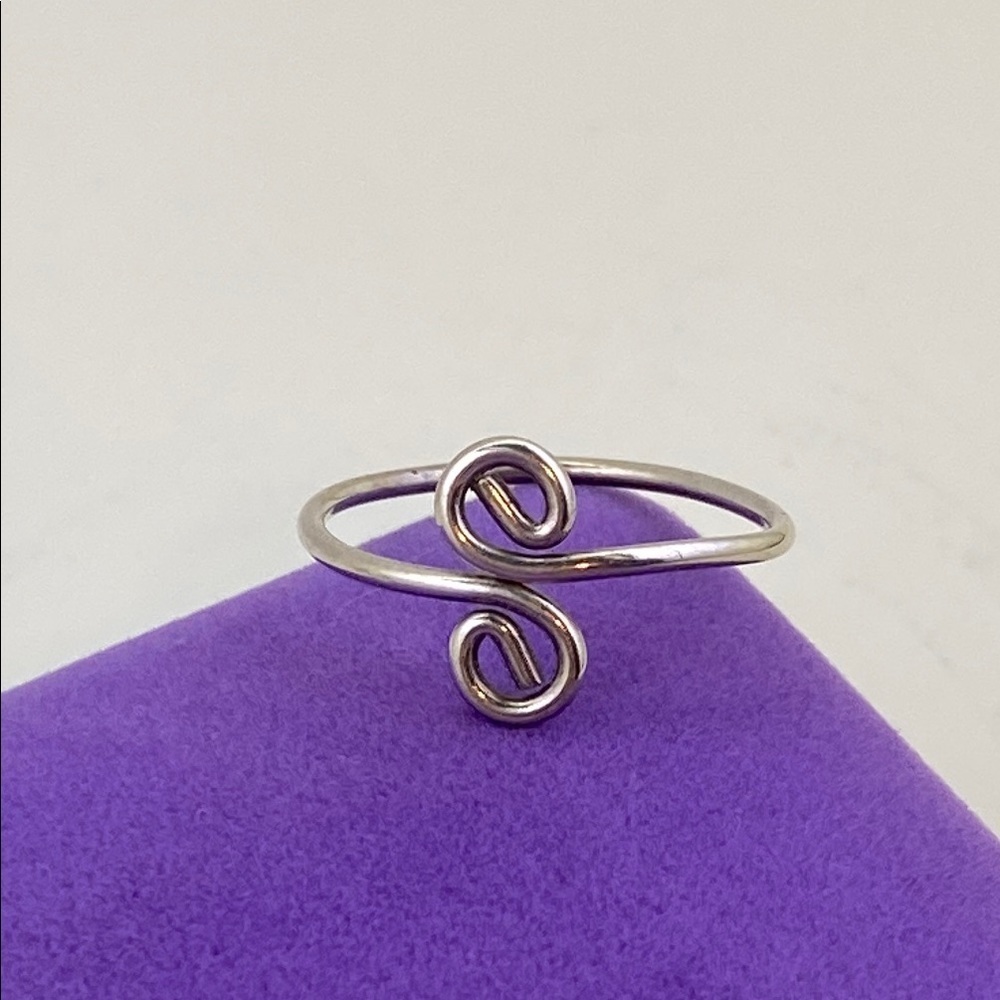 💛 Classic 925 Silver Swirl Adjustable Ring
